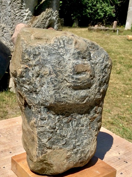 SCHWARZER STEIN, 2020, Findling, Höhe 26 cm