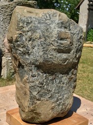 SCHWARZER STEIN, 2020, Findling, Höhe 26 cm